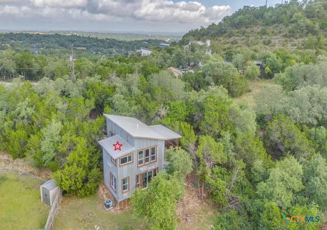 Photo 2 of Single family home for sale at 238 Ledgeview Dr, Canyon Lake, TX 78133 | MLS# 586034 | Listing updated on 2026-07-06