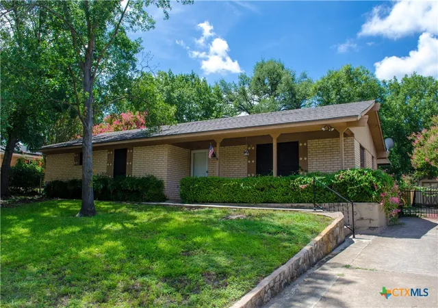Homes for sale in Belton, TX | 303 E 20th Ave, Belton, TX 76513 | MLS# 585183