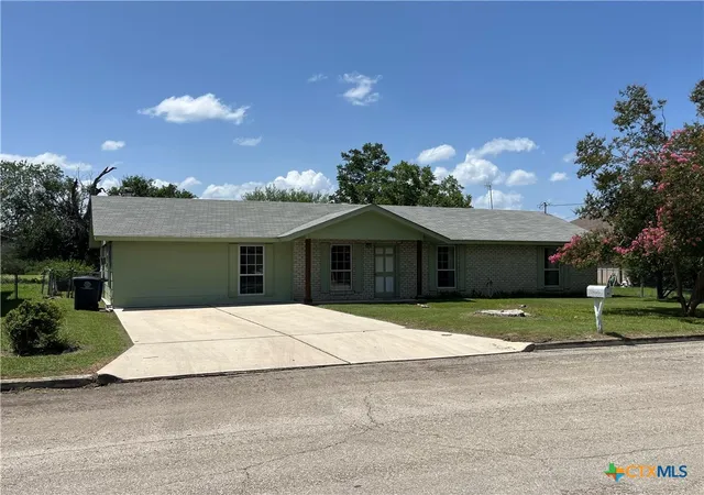 1st image of 830 Mcgar St, New Braunfels, TX 78130 | MLS# 586279