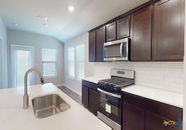 Photo 4 of Sale Pending at 4020 Baerlon Cvs, Killeen, TX 76542 | MLS# 586717 | Listing updated on 2025-08-28