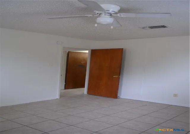3rd image of 303 E Avenue A, Copperas Cove, TX 76522 | MLS# 586905