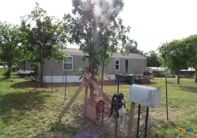 Photo 4 of Manufactured home for sale at 400 W Railway St, Lometa, TX 76853 | MLS# 587325 | Listing updated on 2026-07-21
