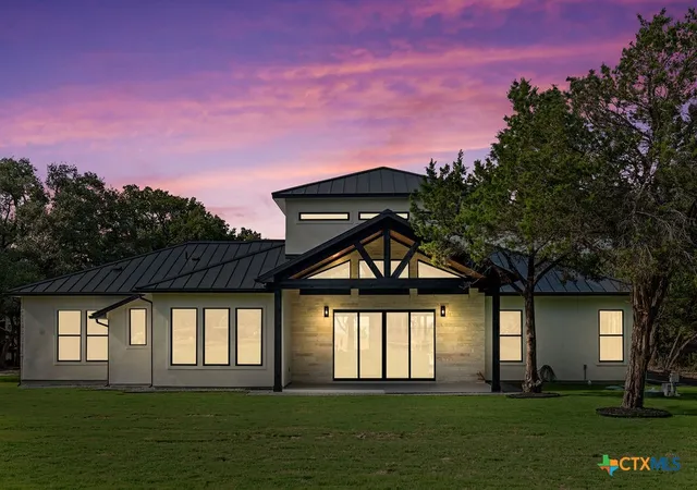 Photo 3 of Single family home for sale at 226 Bobby Clark Dr, Canyon Lake, TX 78133 | MLS# 585898 | Listing updated on 2026-10-07