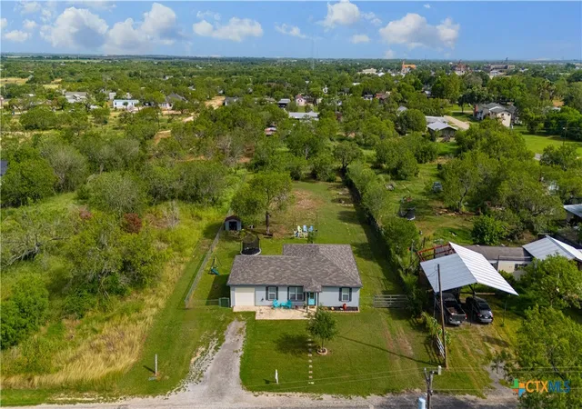 Homes for sale in Jourdanton, TX | 505 Olive St, Jourdanton, TX 78026 | MLS# 587932