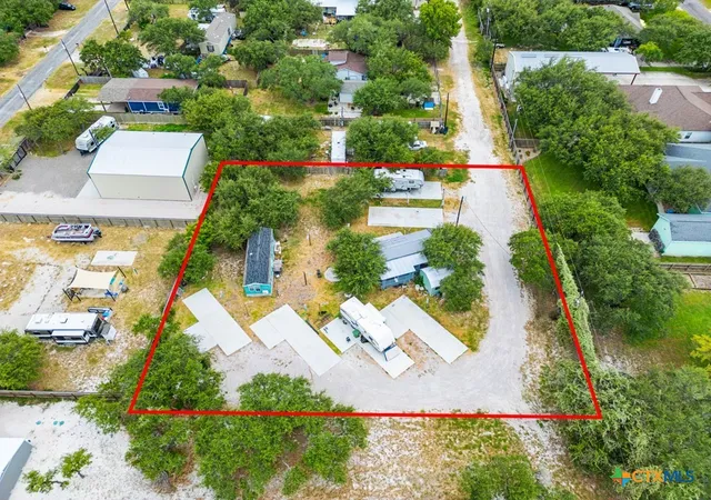 Homes for sale in Rockport, TX | 915,916,918 Mission St, Rockport, TX 78382 | MLS# 588056