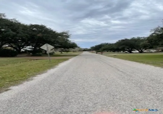 5th image of 209 Tropical Dr, Victoria, TX 77904 | MLS# 586305