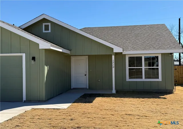 Photo 3 of Single family home for sale at 1710 E Ave J, Lampasas, TX 76550 | MLS# 587998 | Listing updated on 2026-07-17