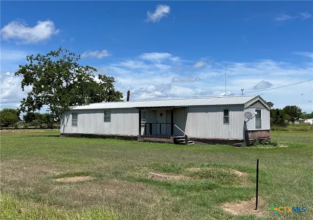 Photo 1 of Manufactured home for sale at 204 N 4th St, Seadrift, TX 77983 | MLS# 588319 | Listing updated on 2026-07-13