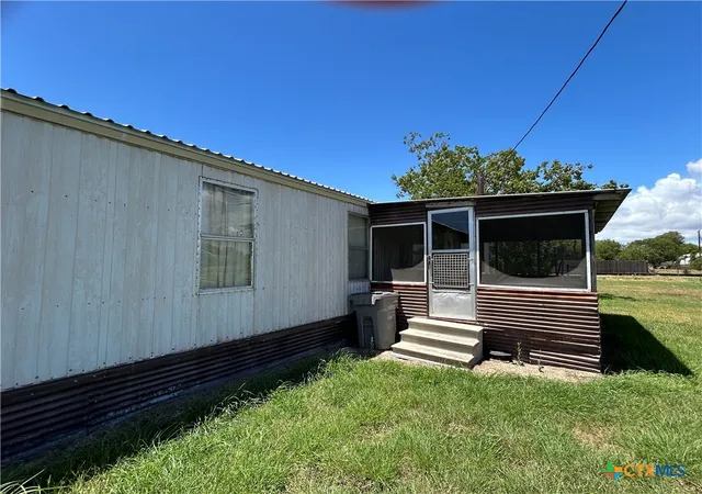 Photo 3 of Manufactured home for sale at 204 N 4th St, Seadrift, TX 77983 | MLS# 588319 | Listing updated on 2026-07-13