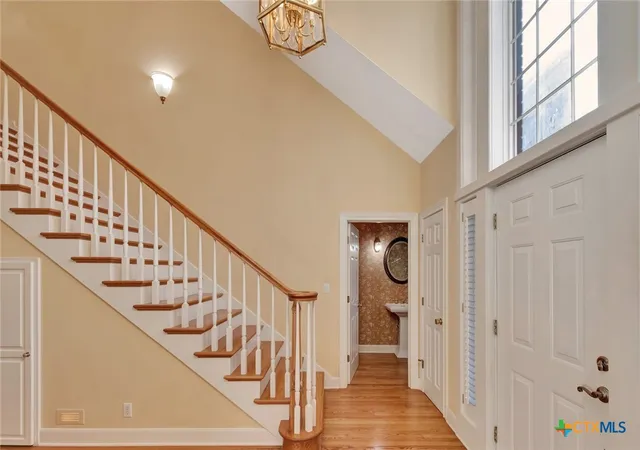 Photo 3 of Sale Pending at 6011 Country Club Dr, Victoria, TX 77904 | MLS# 588439 | Listing updated on 2025-10-24