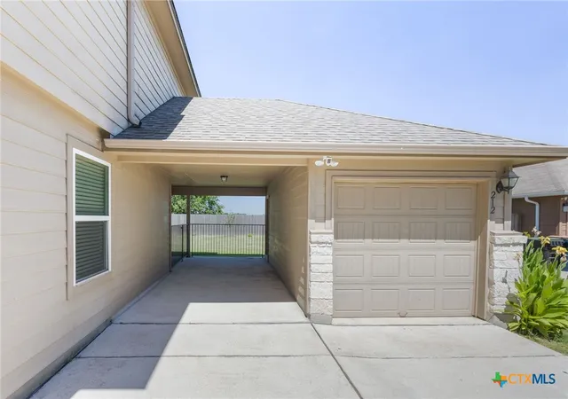 Photo 26 of Sale Pending at 212 Mccoy Ln, Hutto, TX 78634 | MLS# 588451 | Listing updated on 2025-10-28