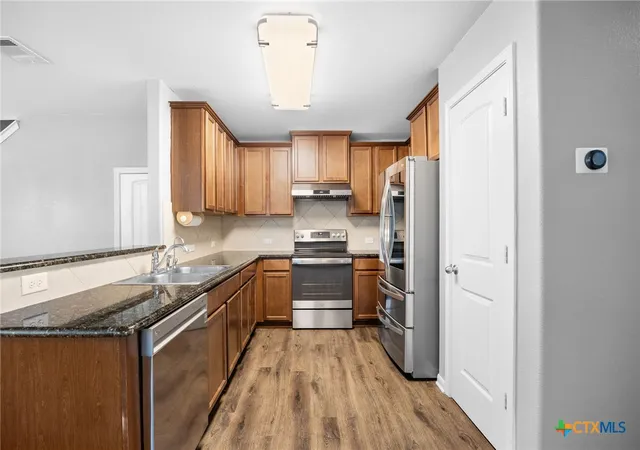Photo 4 of Sale Pending at 212 Mccoy Ln, Hutto, TX 78634 | MLS# 588451 | Listing updated on 2025-10-28
