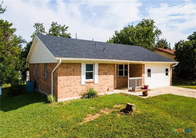 Photo 2 of Sale Pending at 1110 Randa St, Copperas Cove, TX 76522 | MLS# 588608 | Listing updated on 2025-10-20