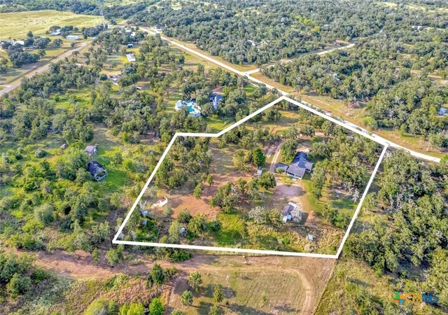 Homes for sale in Victoria, TX | 351 Sulphur Creek Estates Rd, Victoria, TX 77905 | MLS# 589109