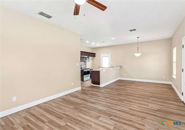 Homes for sale in Luling, TX | 1628 Armstrong St, Luling, TX 78648 | MLS# 589440