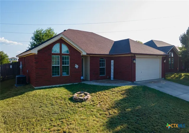 Photo 2 of Single family home for sale at 3904 Stallion Dr, Killeen, TX 76549 | MLS# 589838 | Listing updated on 2026-06-16