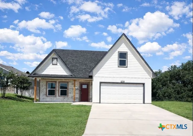Photo 1 of Single family home for sale at 1218 Stone Valley Dr, Lampasas, TX 76550 | MLS# 589912 | Listing updated on 2026-06-30