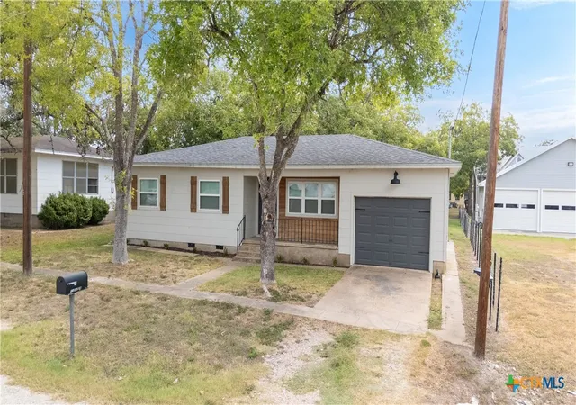 Photo 2 of Single family home for sale at 504 N Arnim, Moulton, TX 77975 | MLS# 590662 | Listing updated on 2026-07-22