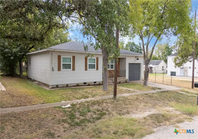 Homes for sale in Moulton, TX | 504 N Arnim, Moulton, TX 77975 | MLS# 590662