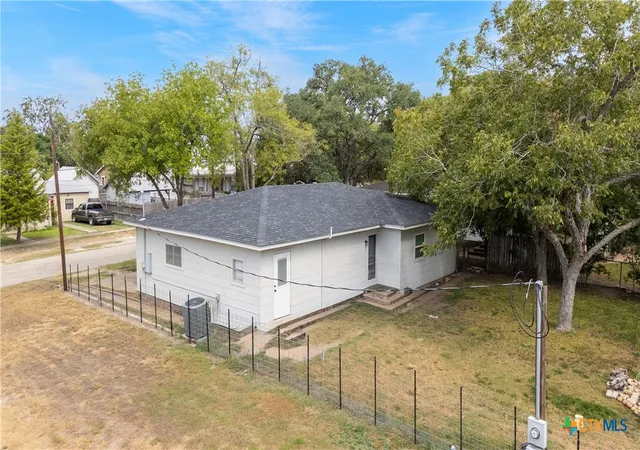 Homes for sale in Moulton, TX | 504 N Arnim, Moulton, TX 77975 | MLS# 590662