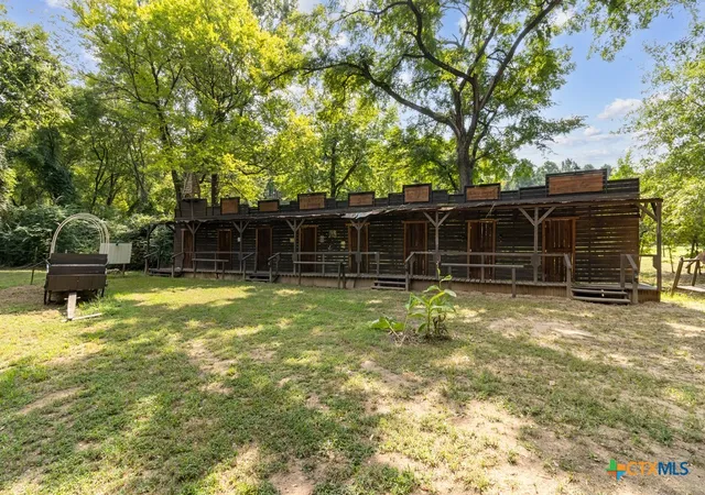 Homes for sale in Palestine, TX | 750 N Us Hwy 287, Palestine, TX 75803 | MLS# 591006