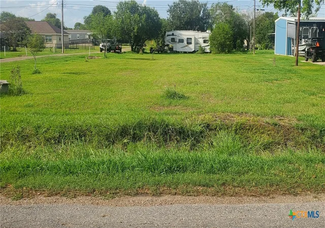 2nd image of 604 W Washington Ave, Seadrift, TX 77983 | MLS# 591099