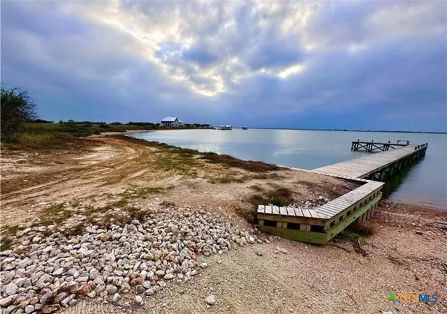 4th image of 61 Falcon Way, Palacios, TX 77465 | MLS# 591189