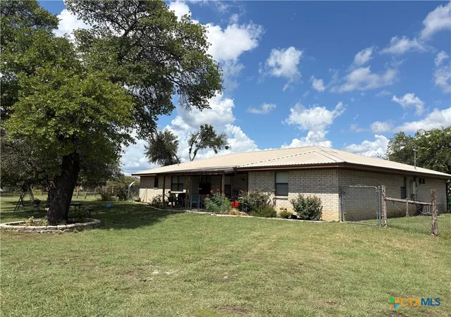 Photo 3 of Single family home for sale at 639 County Road 3081, Lampasas, TX 76550 | MLS# 591792 | Listing updated on 2026-03-28