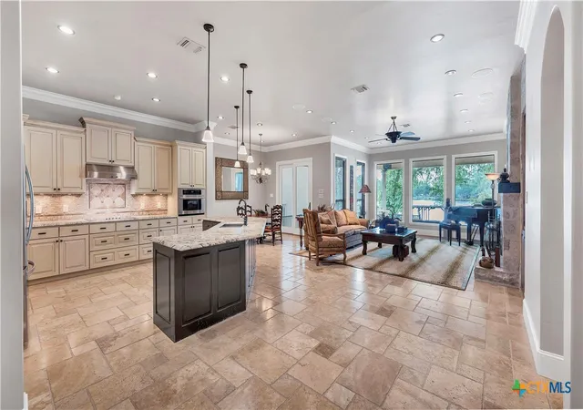 Photo 4 of Single family home for sale at 368 Rancho Rd, New Braunfels, TX 78130 | MLS# 592622 | Listing updated on 2026-09-19