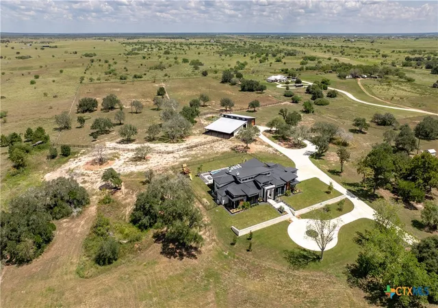 Homes for sale in Victoria, TX | 3466 Levi Sloan Rd, Victoria, TX 77904 | MLS# 592605