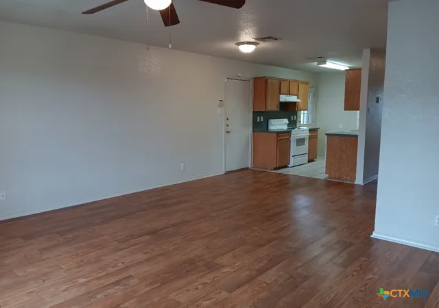 3rd image of 916 Mcdaniel Cir, Killeen, TX 76543 | MLS# 592182