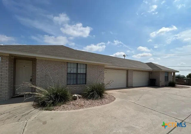 2nd image of 906 Mcdaniel Cir, Killeen, TX 76543 | MLS# 591634