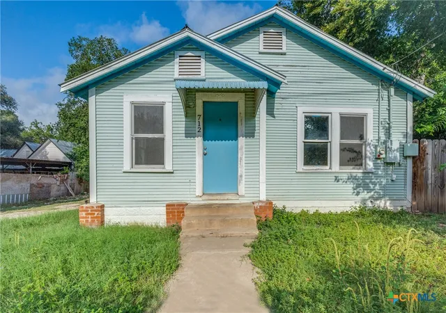 25th image of 712 S Austin St, Seguin, TX 78155 | MLS# 592800