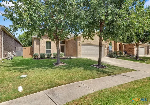 Photo 2 of Sale Pending at 249 Pincea Pl, San Marcos, TX 78666 | MLS# 593090 | Listing updated on 2025-11-17