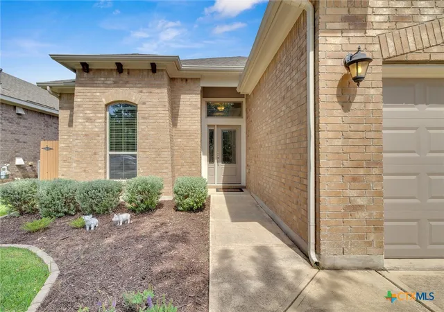 Photo 3 of Sale Pending at 249 Pincea Pl, San Marcos, TX 78666 | MLS# 593090 | Listing updated on 2025-11-17
