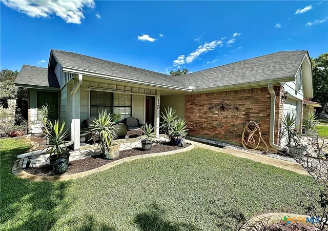 Photo 1 of Single family home for sale at 120 Andover St, Victoria, TX 77904 | MLS# 594302 | Listing updated on 2026-07-21