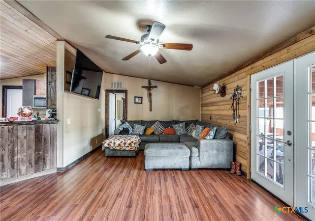 5th image of 470 Country Acres Dr, Seguin, TX 78155 | MLS# 594458