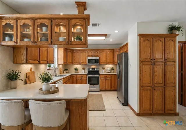 3rd image of 105 Tomahawk Trl, Seguin, TX 78155 | MLS# 594645