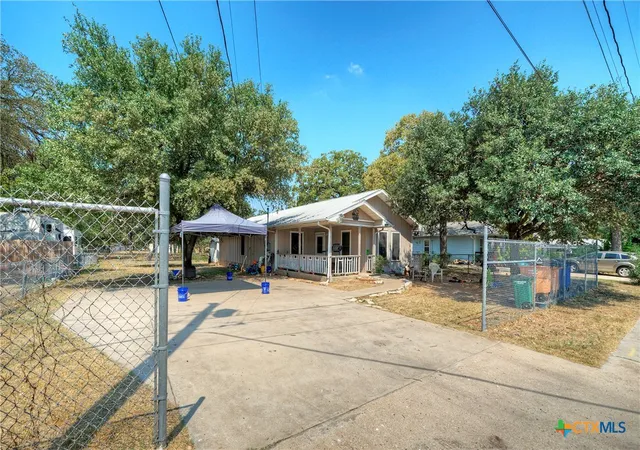 1st image of 604 Vargas Rd, Austin, TX 78741 | MLS# 594874