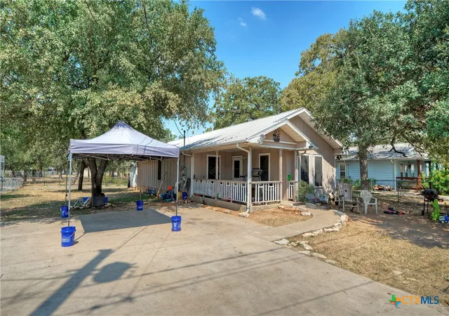 2nd image of 604 Vargas Rd, Austin, TX 78741 | MLS# 594874