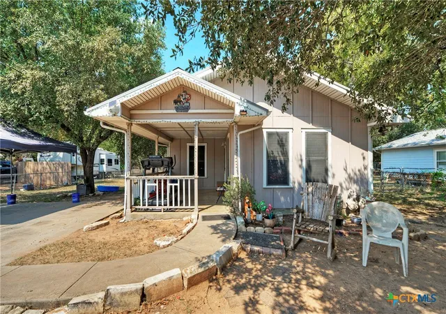 3rd image of 604 Vargas Rd, Austin, TX 78741 | MLS# 594874