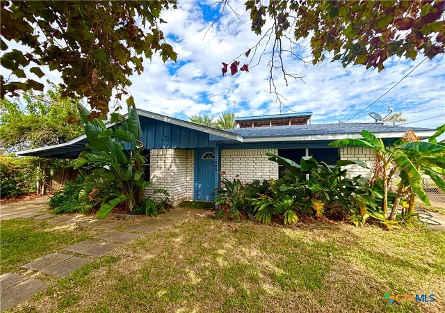 4th image of 208 N Washington Blvd, Port O Connor, TX 77982 | MLS# 590863