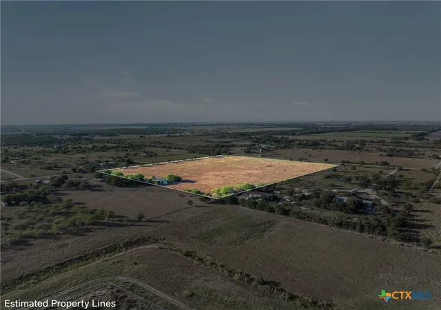 Homes for sale in Martindale, TX | 15350 San Marcos Hwy, Martindale, TX 78655 | MLS# 594630