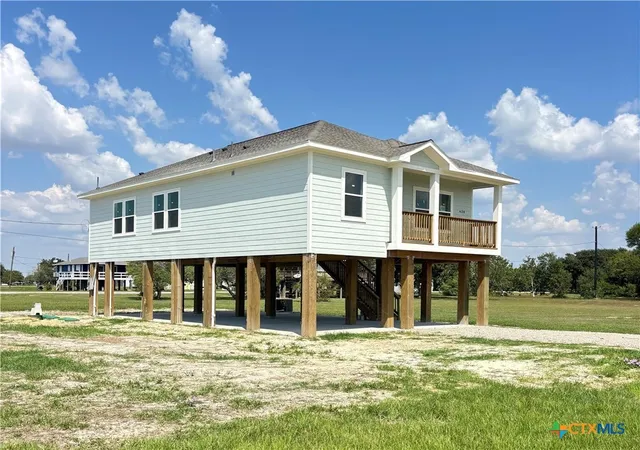 1st image of 638 Swallow, Palacios, TX 77465 | MLS# 595377