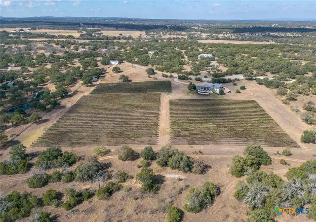 Homes for sale in Round Mountain, TX | 1758 Lincoln Smith Rd, Round Mountain, TX 78663 | MLS# 595761