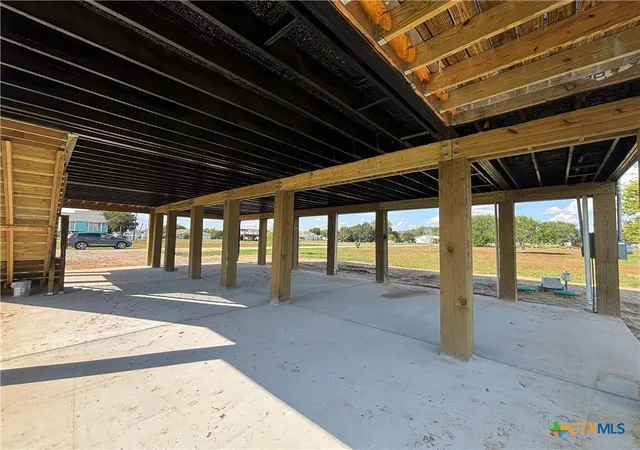 4th image of 423 Calumet, Palacios, TX 77465 | MLS# 595849