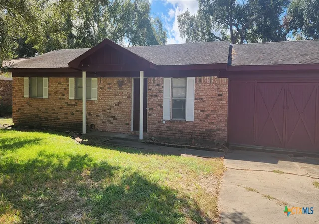 1st image of 604 Davis St, Edna, TX 77957 | MLS# 596347
