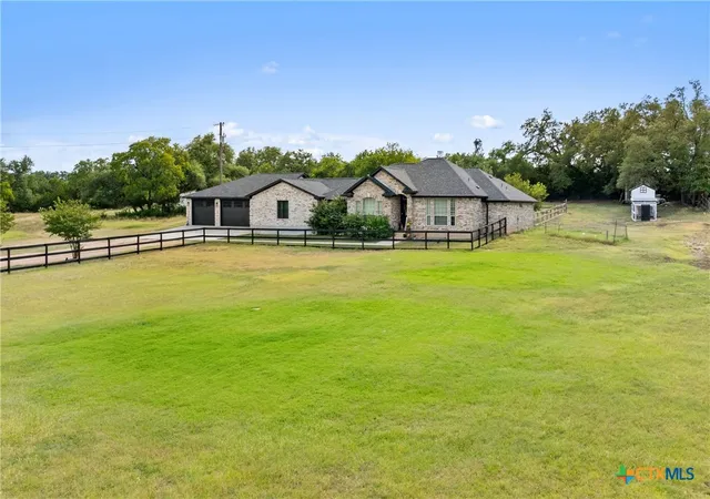 2nd image of 213 Beauchamp Rd, Dripping Springs, TX 78620 | MLS# 596417