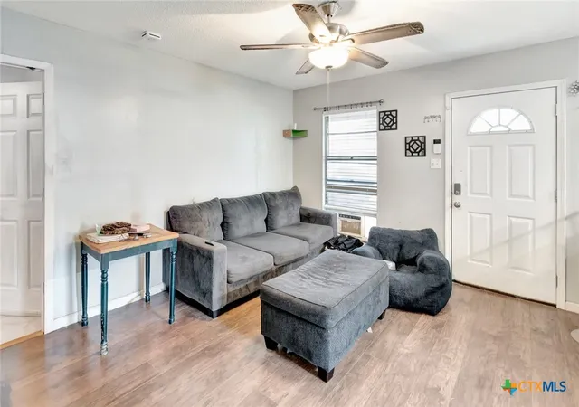Photo 4 of Single family home for sale at 3401 Woodlawn St, Victoria, TX 77901 | MLS# 596507 | Listing updated on 2026-01-15