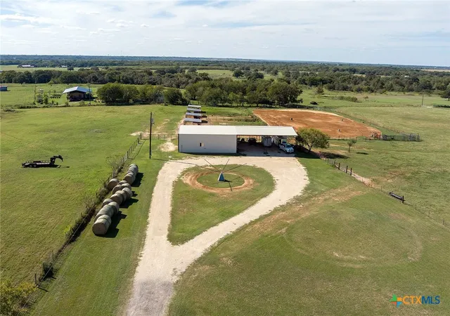 Photo 2 of Single family home for sale at 2542 Witter Rd, Lockhart, TX 78644 | MLS# 596581 | Listing updated on 2026-03-25